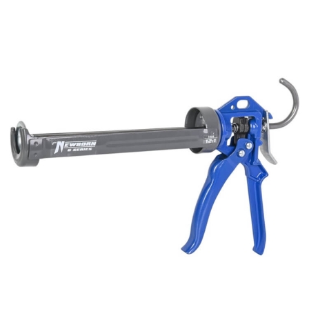 Quart Sized Caulking Gun
